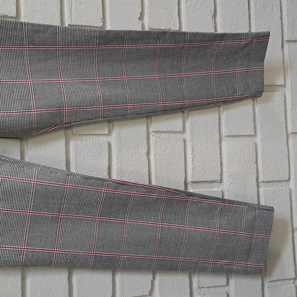 Curvy Signature Skinny Ankle Black/Red W/Pockets Pants. Size 4 NWOT - Picture 3 of 13